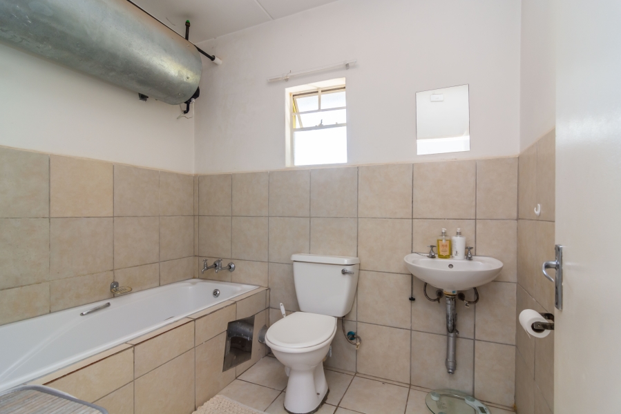 2 Bedroom Property for Sale in Fleurhof Gauteng