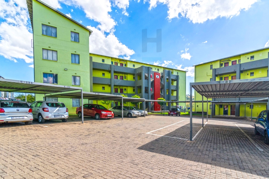 2 Bedroom Property for Sale in Fleurhof Gauteng