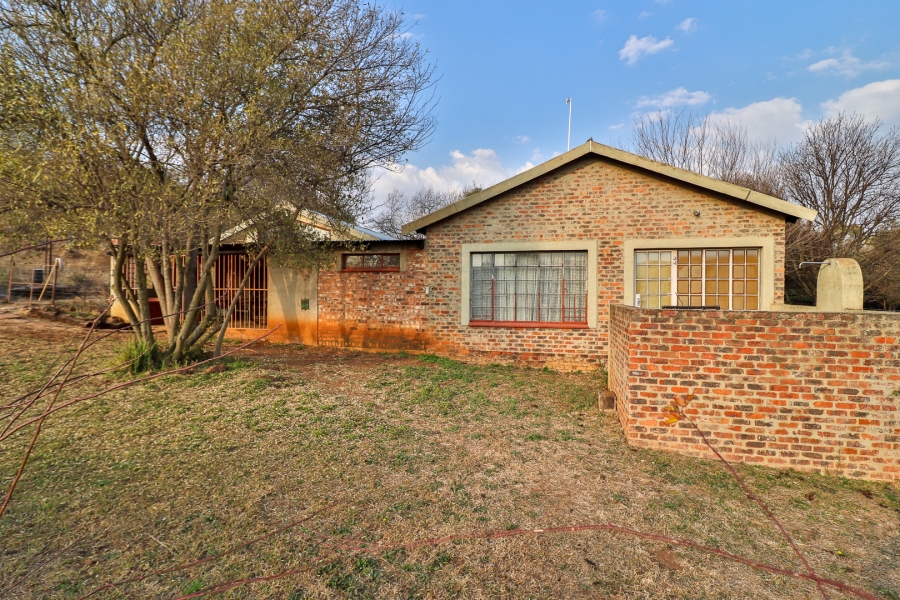 9 Bedroom Property for Sale in Hartzenbergfontein Gauteng
