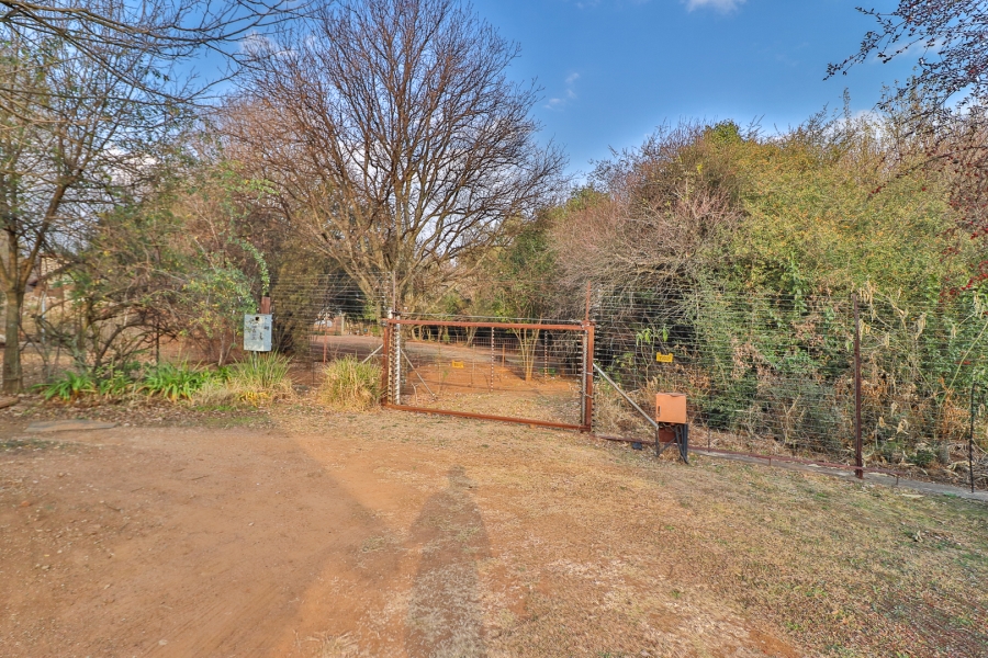 9 Bedroom Property for Sale in Hartzenbergfontein Gauteng