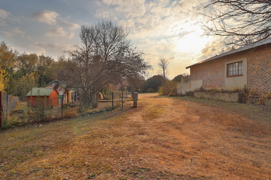 9 Bedroom Property for Sale in Hartzenbergfontein Gauteng