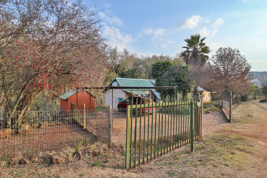 9 Bedroom Property for Sale in Hartzenbergfontein Gauteng