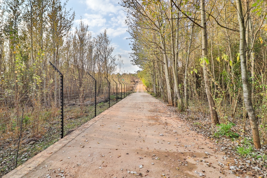 9 Bedroom Property for Sale in Hartzenbergfontein Gauteng