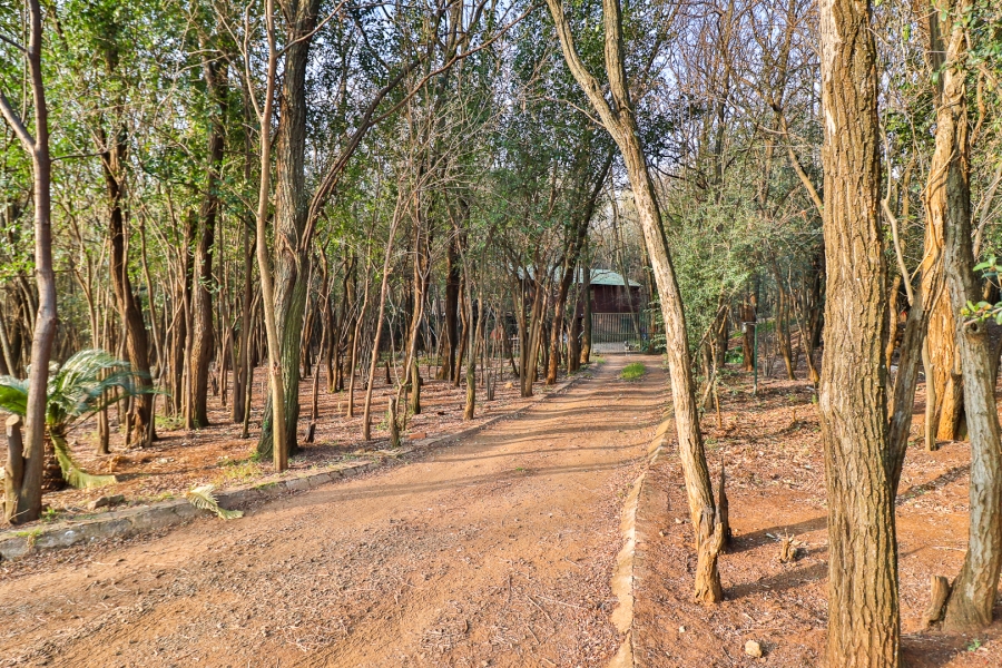 9 Bedroom Property for Sale in Hartzenbergfontein Gauteng