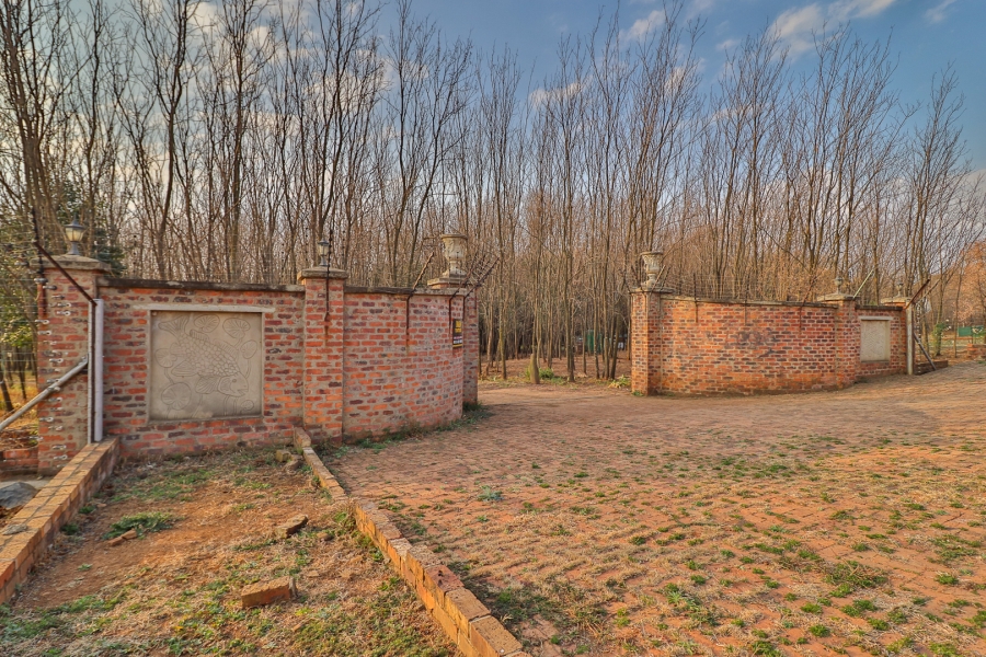 9 Bedroom Property for Sale in Hartzenbergfontein Gauteng
