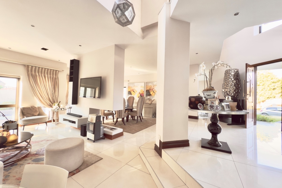 5 Bedroom Property for Sale in Savannah Hills Estate Gauteng