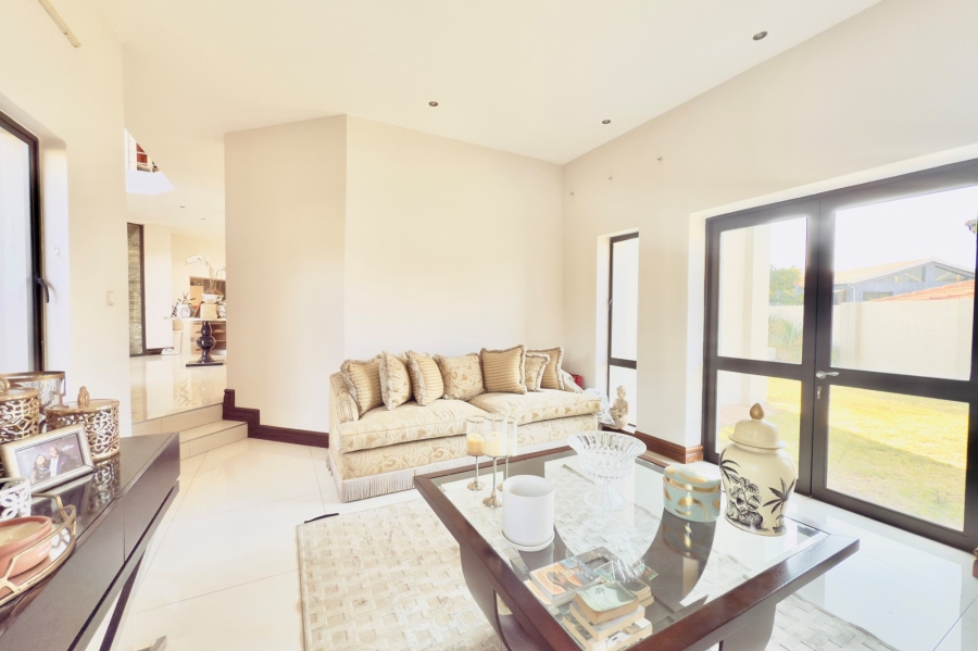 5 Bedroom Property for Sale in Savannah Hills Estate Gauteng