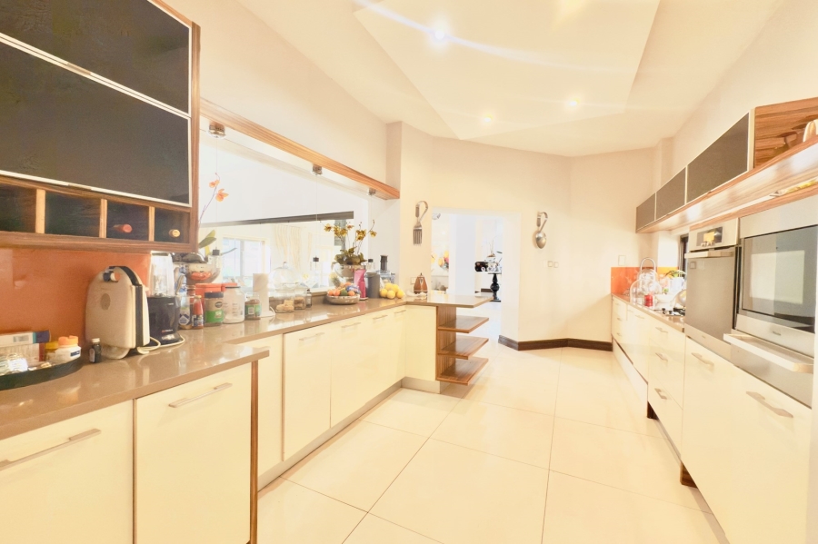 5 Bedroom Property for Sale in Savannah Hills Estate Gauteng