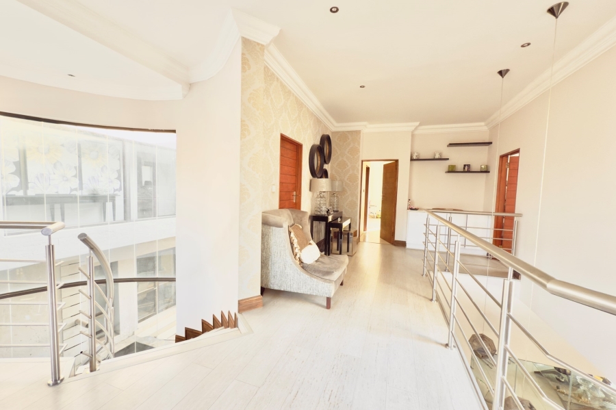 5 Bedroom Property for Sale in Savannah Hills Estate Gauteng