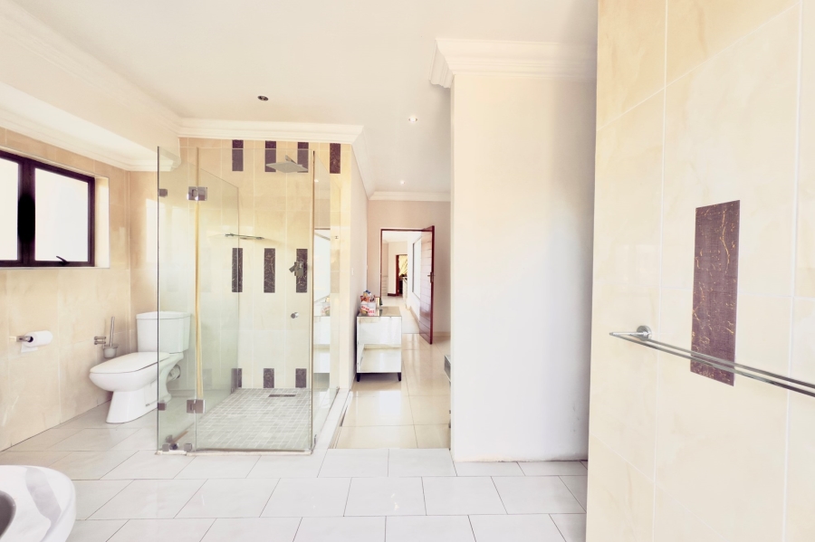 5 Bedroom Property for Sale in Savannah Hills Estate Gauteng