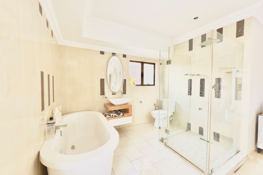 5 Bedroom Property for Sale in Savannah Hills Estate Gauteng