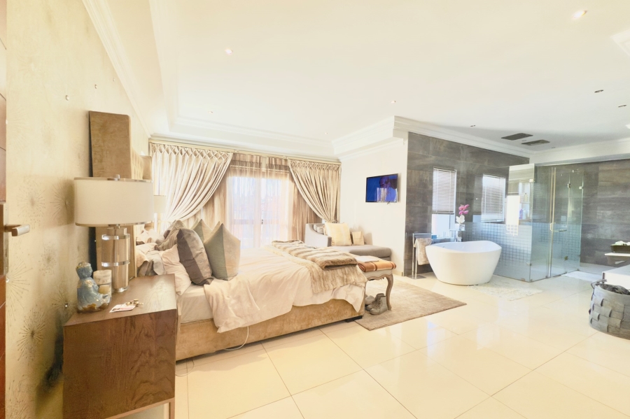 5 Bedroom Property for Sale in Savannah Hills Estate Gauteng