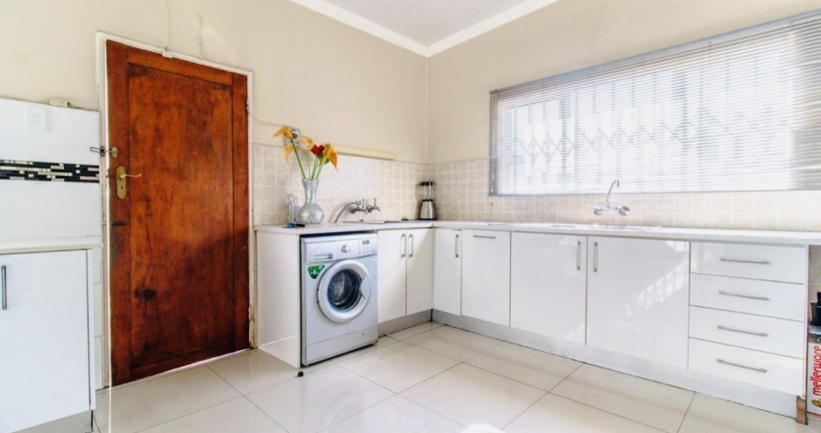 3 Bedroom Property for Sale in Linmeyer Gauteng