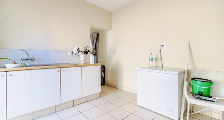 3 Bedroom Property for Sale in Linmeyer Gauteng