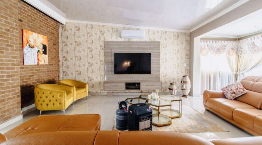3 Bedroom Property for Sale in Linmeyer Gauteng