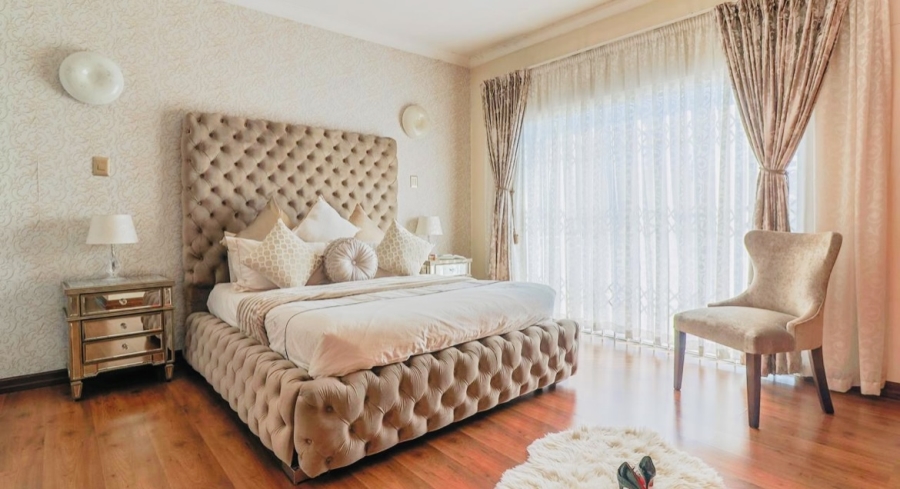 3 Bedroom Property for Sale in Linmeyer Gauteng