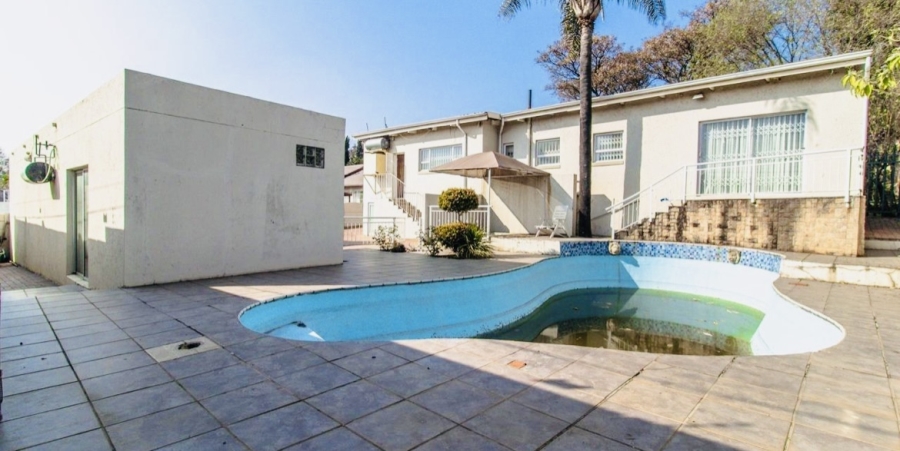 3 Bedroom Property for Sale in Linmeyer Gauteng