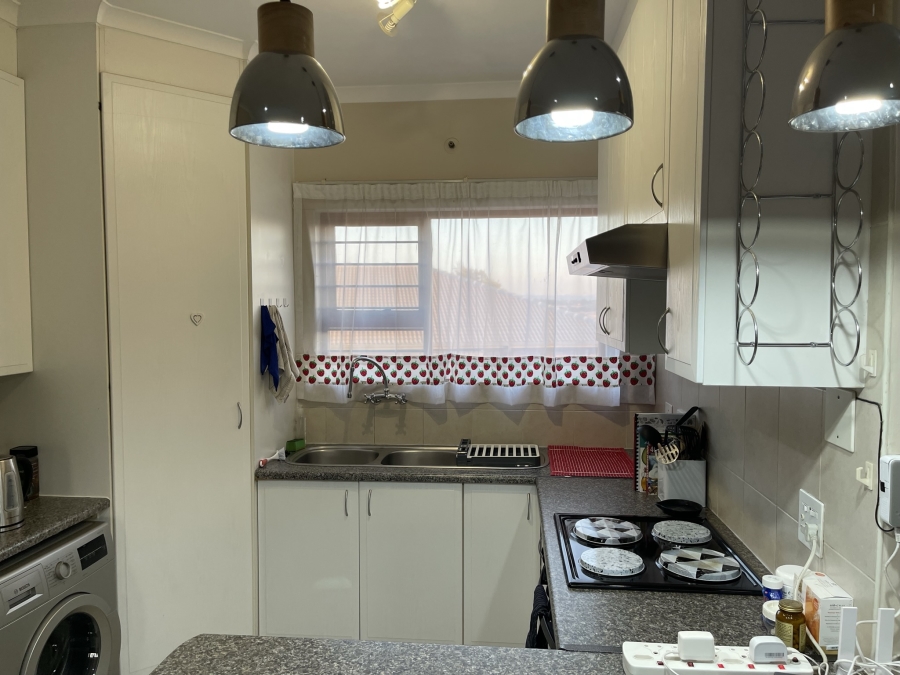 2 Bedroom Property for Sale in Woodmead Gauteng