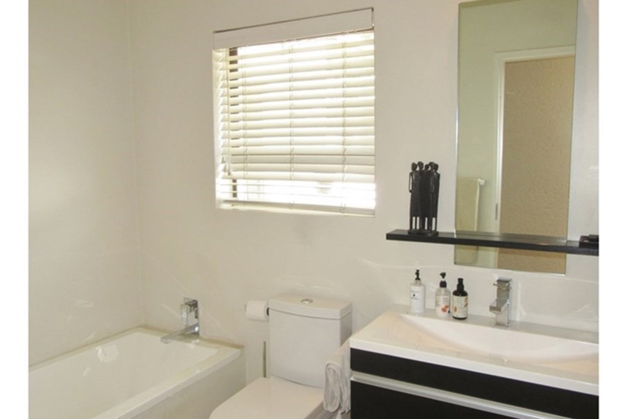 2 Bedroom Property for Sale in River Club Gauteng