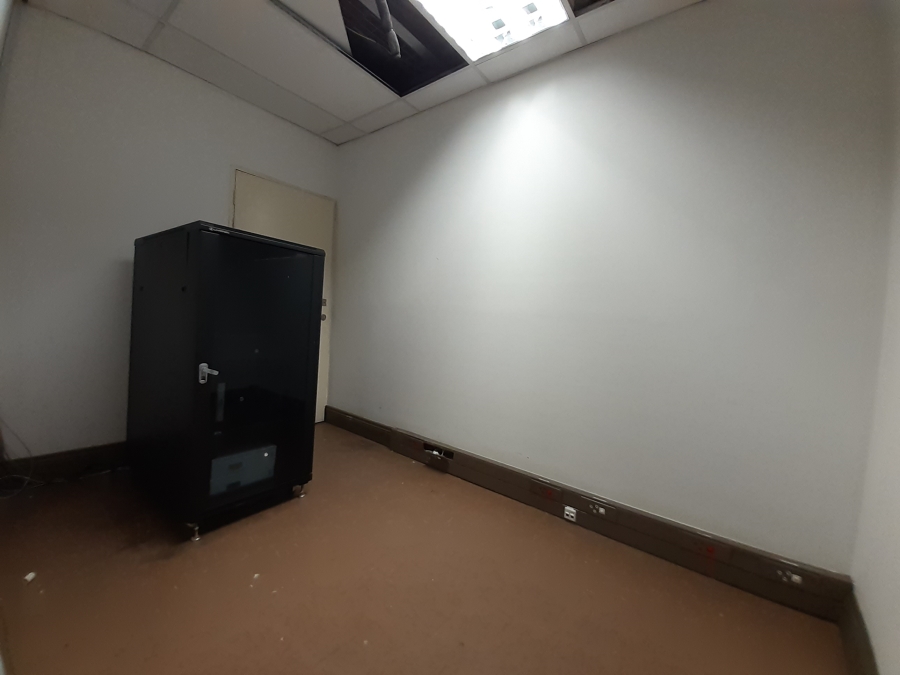 To Let commercial Property for Rent in Die Hoewes Gauteng