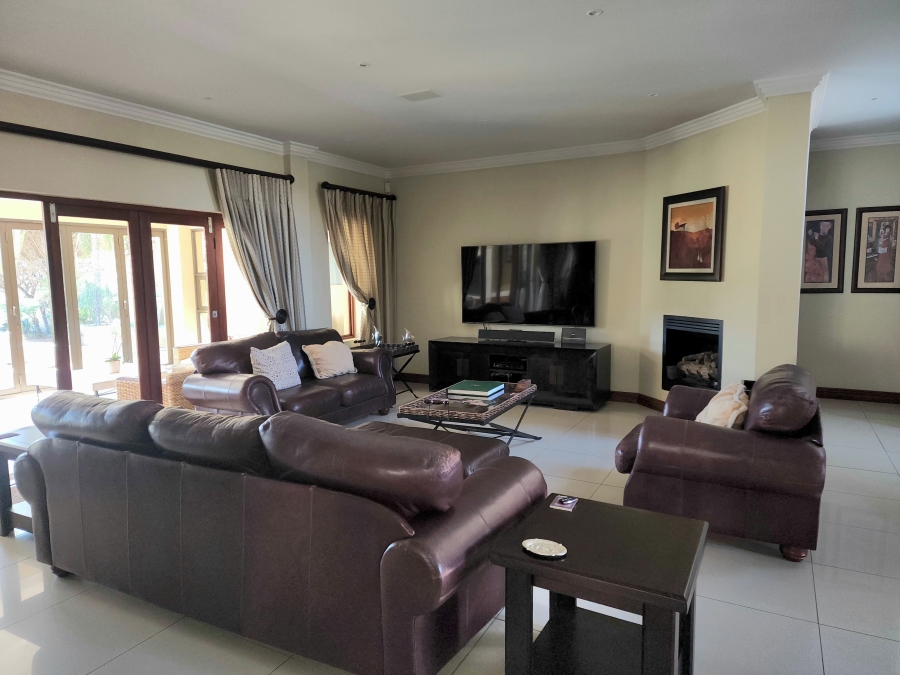 5 Bedroom Property for Sale in Pebble Rock Golf Village Gauteng