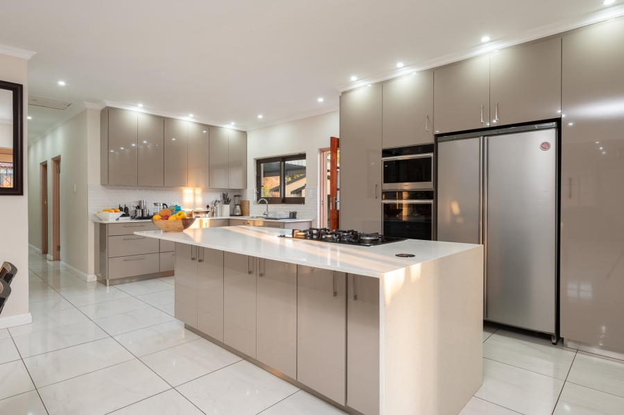 3 Bedroom Property for Sale in Brackendowns Gauteng