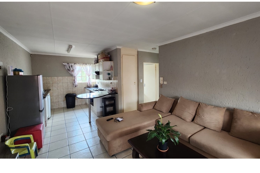 2 Bedroom Property for Sale in Kenleaf Gauteng