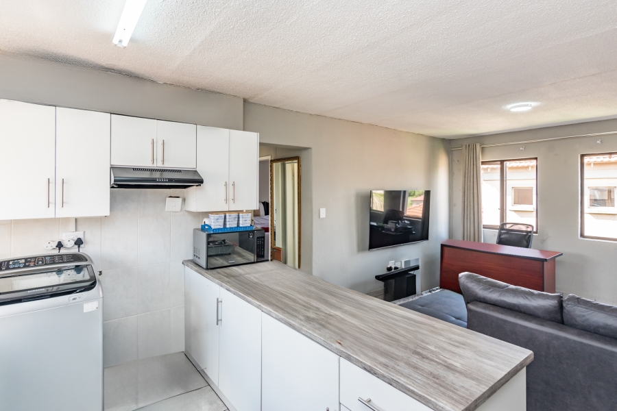 2 Bedroom Property for Sale in Weltevreden Park Gauteng
