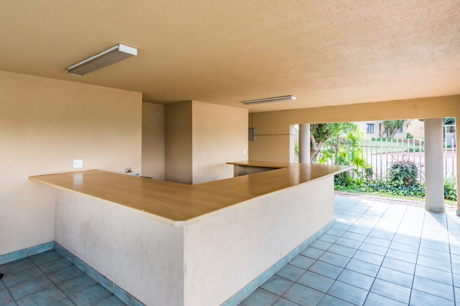 2 Bedroom Property for Sale in Weltevreden Park Gauteng