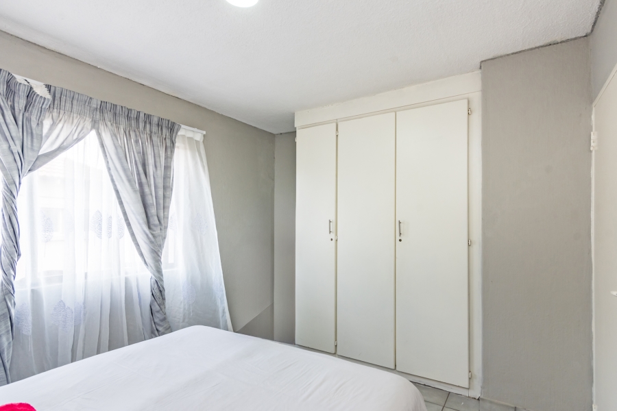 2 Bedroom Property for Sale in Weltevreden Park Gauteng