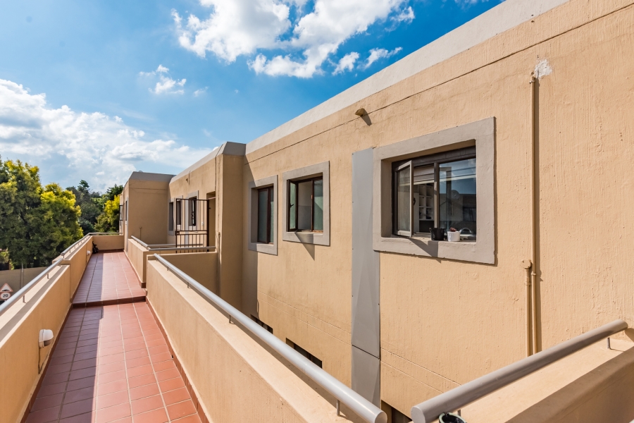 2 Bedroom Property for Sale in Weltevreden Park Gauteng