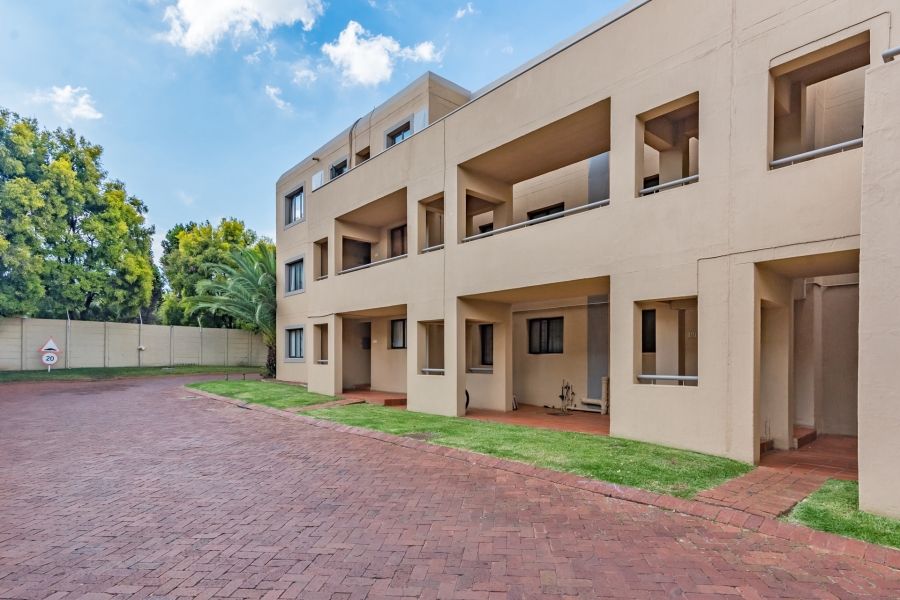 2 Bedroom Property for Sale in Weltevreden Park Gauteng