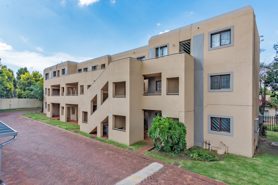 2 Bedroom Property for Sale in Weltevreden Park Gauteng