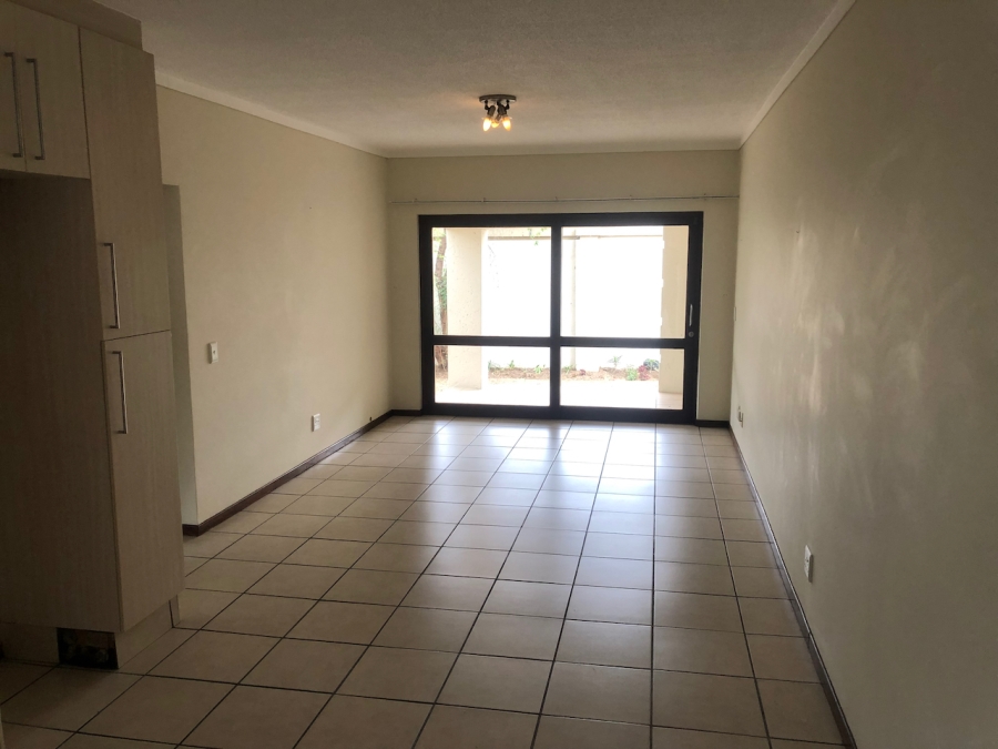 To Let 2 Bedroom Property for Rent in Broadacres Gauteng