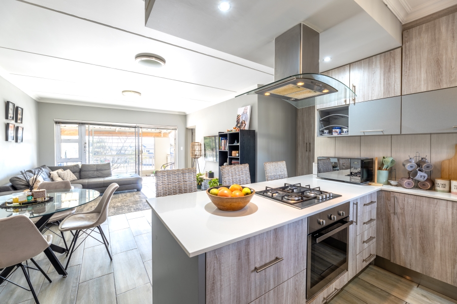 2 Bedroom Property for Sale in Broadacres Gauteng
