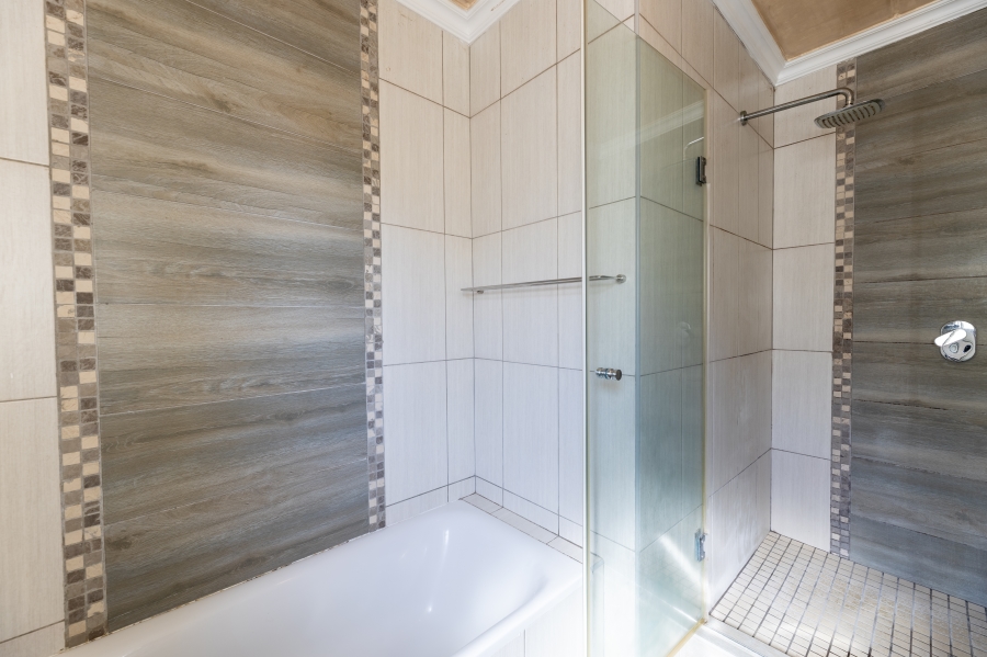2 Bedroom Property for Sale in Broadacres Gauteng