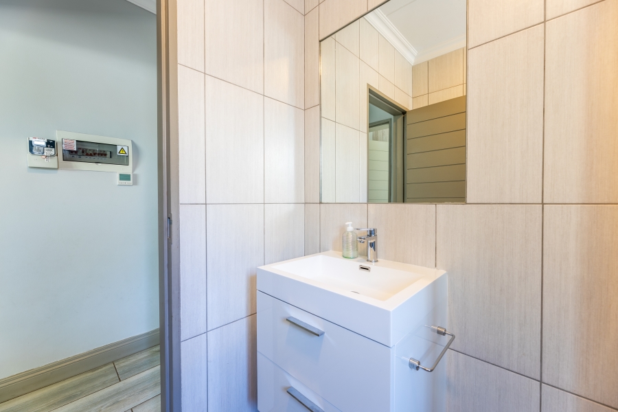 2 Bedroom Property for Sale in Broadacres Gauteng