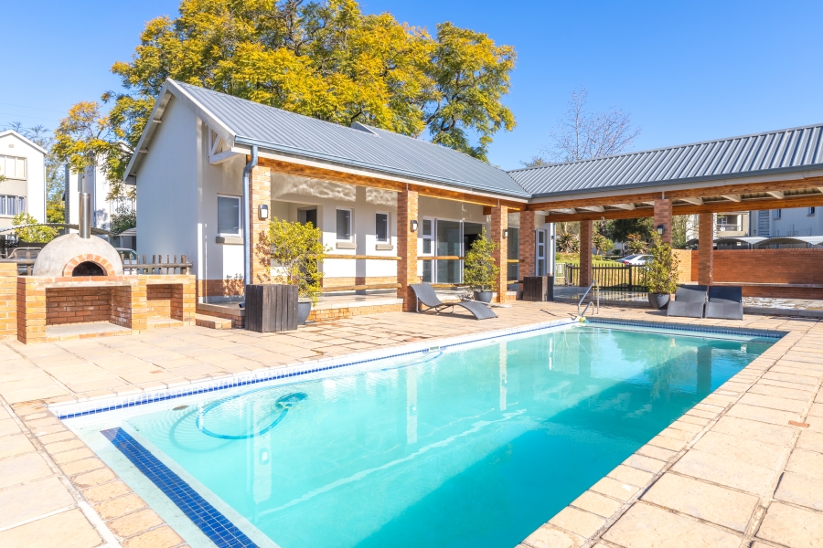 2 Bedroom Property for Sale in Broadacres Gauteng