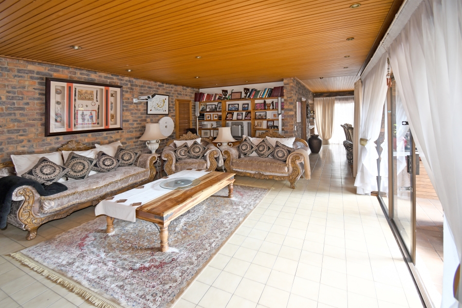 3 Bedroom Property for Sale in Orange Grove Gauteng