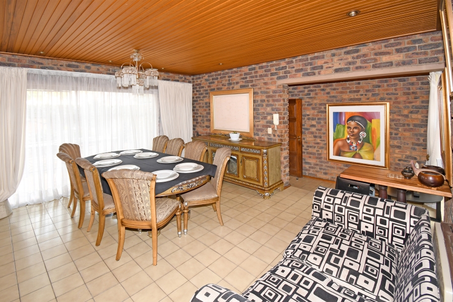 3 Bedroom Property for Sale in Orange Grove Gauteng