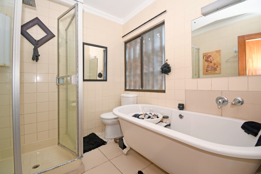 3 Bedroom Property for Sale in Orange Grove Gauteng