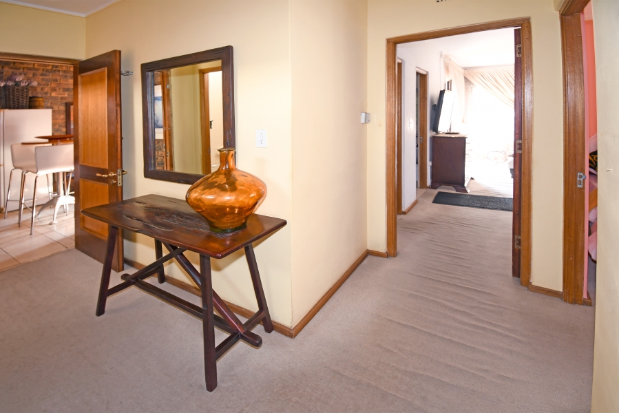 3 Bedroom Property for Sale in Orange Grove Gauteng