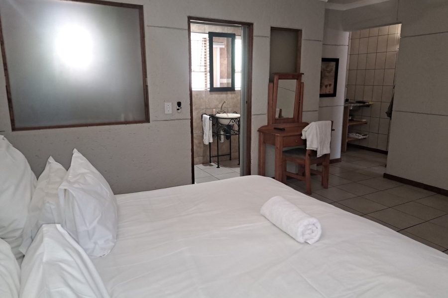 11 Bedroom Property for Sale in Magaliessig Gauteng