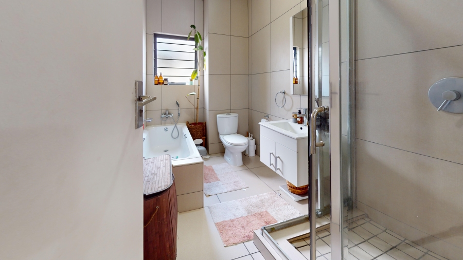 2 Bedroom Property for Sale in Lilianton Gauteng
