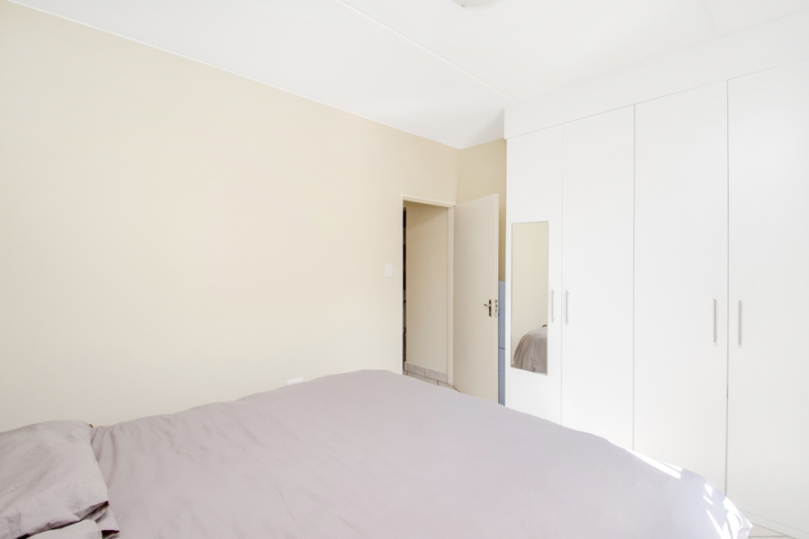 2 Bedroom Property for Sale in Helderkruin Gauteng