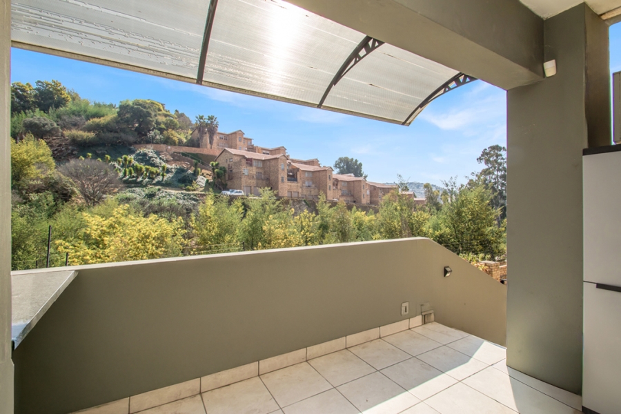 2 Bedroom Property for Sale in Helderkruin Gauteng