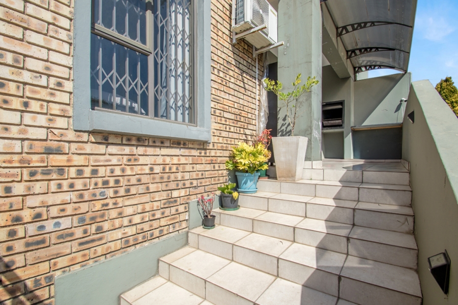 2 Bedroom Property for Sale in Helderkruin Gauteng