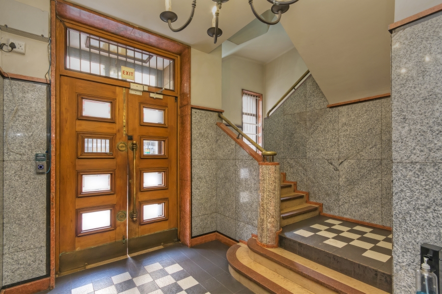 2 Bedroom Property for Sale in Johannesburg Central Gauteng