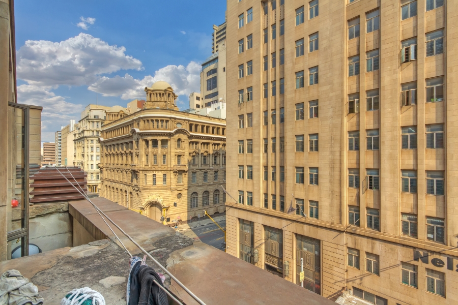 2 Bedroom Property for Sale in Johannesburg Central Gauteng