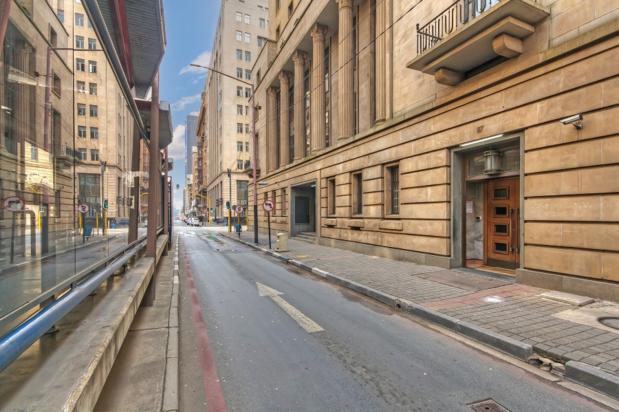2 Bedroom Property for Sale in Johannesburg Central Gauteng